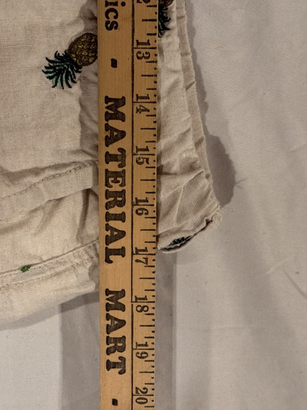 Tommy Bahama Flamingo Tango Linen Shorts 10" Embroidered Pineapple Beige - Picture 11 of 12